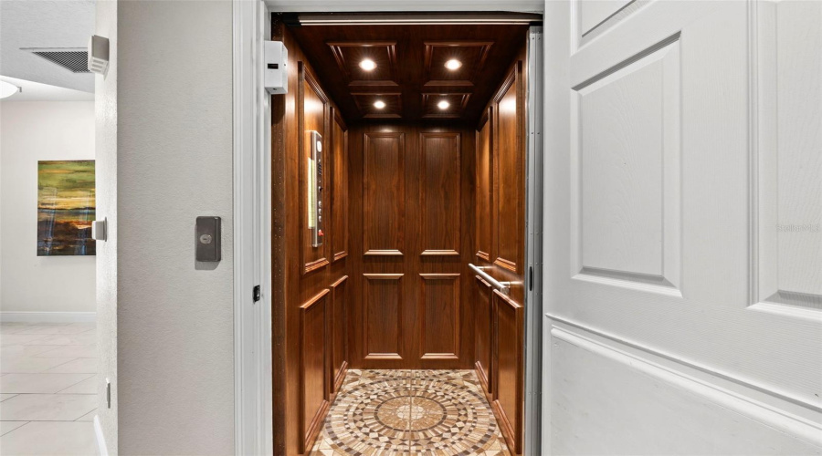 Private Elevator