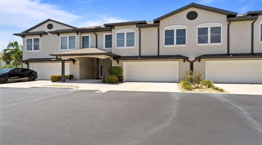 St Petersburg, Florida 33707, 3 Bedroom Bedrooms, ,2 Bathroombathrooms,Residential,For Sale,Date Palm,0,Mfrtb8491037