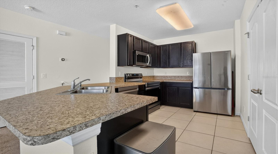 Orlando, Florida 32808, 2 Bedroom Bedrooms, ,2 Bathroombathrooms,Residential,For Sale,Seneca Club,0,Mfrs5156072