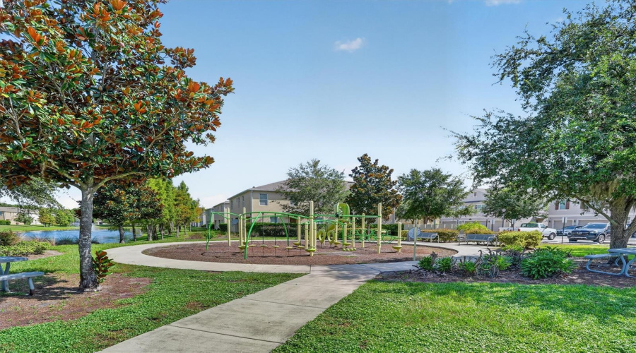 Orlando, Florida 32808, 2 Bedroom Bedrooms, ,2 Bathroombathrooms,Residential,For Sale,Seneca Club,0,Mfrs5156072