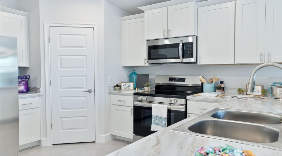 Bell, Florida 32619, 3 Bedroom Bedrooms, ,2 Bathroombathrooms,Residential,For Sale,Caitlin,0,Mfrgc536916