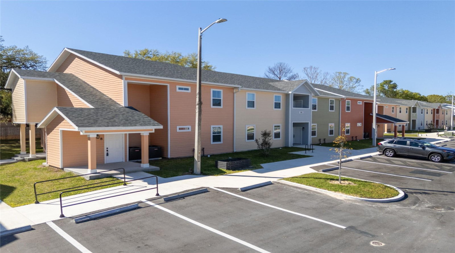 Gainesville, Florida 32605, 2 Bedroom Bedrooms, ,2 Bathroombathrooms,Residential,For Sale,29Th,0,Mfrgc538398