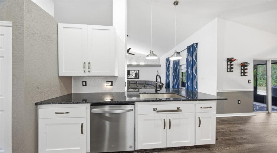 Lake Wales, Florida 33898, 3 Bedroom Bedrooms, ,2 Bathroombathrooms,Residential,For Sale,Old Cutler,0,Mfrp4939046