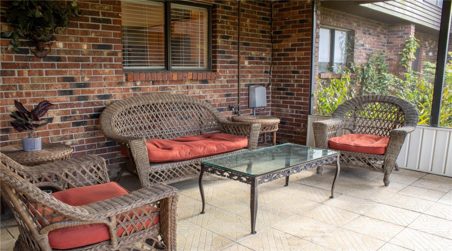 Lakeland, Florida 33801, 4 Bedroom Bedrooms, ,2 Bathroombathrooms,Residential,For Sale,Crystal Lake,0,Mfrl4954840