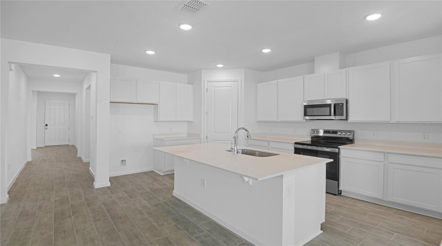 Winter Haven, Florida 33884, 3 Bedroom Bedrooms, ,2 Bathroombathrooms,Residential,For Sale,Mickey,0,Mfrs5138935