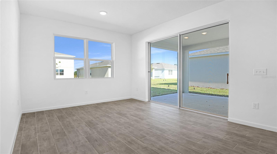Winter Haven, Florida 33884, 3 Bedroom Bedrooms, ,2 Bathroombathrooms,Residential,For Sale,Mickey,0,Mfrs5138935