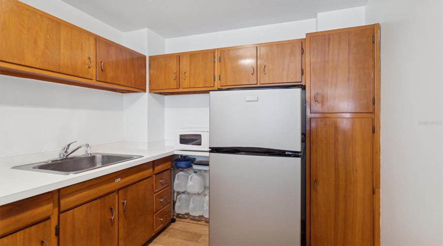 St Petersburg, Florida 33701, 1 Bedroom Bedrooms, ,1 Bathroombathrooms,Residential,For Sale,4Th,0,Mfrtb8450640