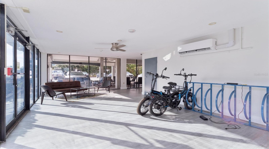 St Petersburg, Florida 33701, 1 Bedroom Bedrooms, ,1 Bathroombathrooms,Residential,For Sale,4Th,0,Mfrtb8450640