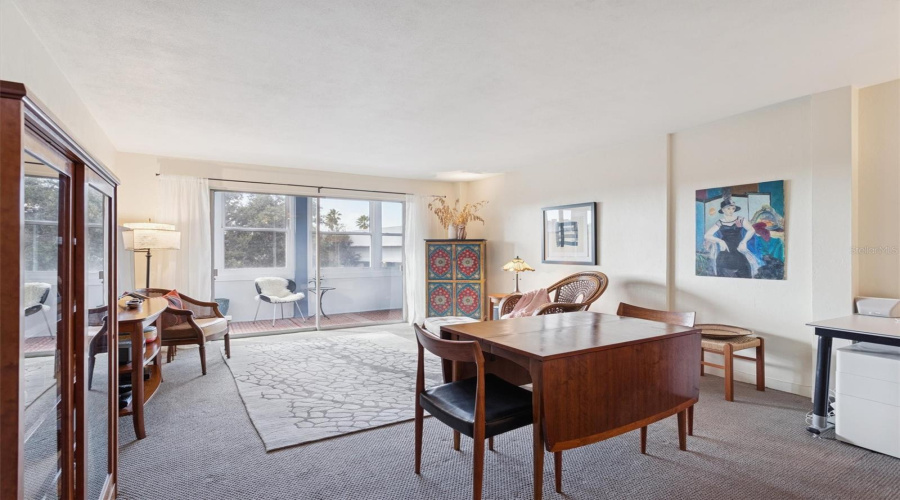 St Petersburg, Florida 33701, 1 Bedroom Bedrooms, ,1 Bathroombathrooms,Residential,For Sale,4Th,0,Mfrtb8450640