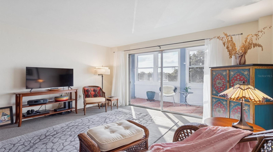 St Petersburg, Florida 33701, 1 Bedroom Bedrooms, ,1 Bathroombathrooms,Residential,For Sale,4Th,0,Mfrtb8450640