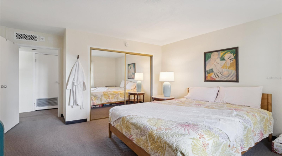 St Petersburg, Florida 33701, 1 Bedroom Bedrooms, ,1 Bathroombathrooms,Residential,For Sale,4Th,0,Mfrtb8450640
