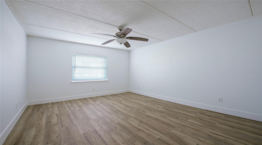 Treasure Island, Florida 33706, 1 Bedroom Bedrooms, ,1 Bathroombathrooms,Residential,For Sale,Paradise,0,Mfrtb8501562
