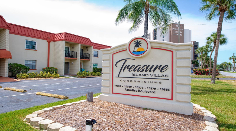 Treasure Island, Florida 33706, 1 Bedroom Bedrooms, ,1 Bathroombathrooms,Residential,For Sale,Paradise,0,Mfrtb8501562