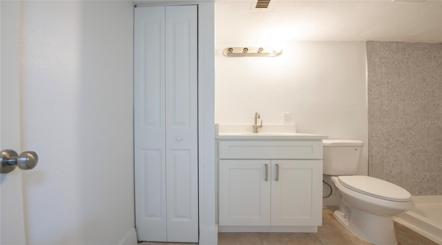 Treasure Island, Florida 33706, 1 Bedroom Bedrooms, ,1 Bathroombathrooms,Residential,For Sale,Paradise,0,Mfrtb8501562
