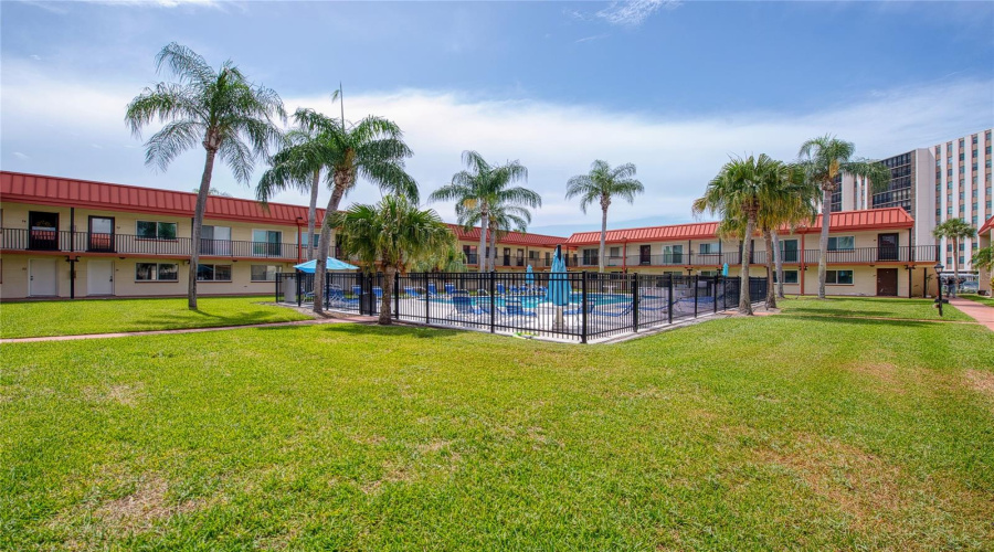 Treasure Island, Florida 33706, 1 Bedroom Bedrooms, ,1 Bathroombathrooms,Residential,For Sale,Paradise,0,Mfrtb8501562