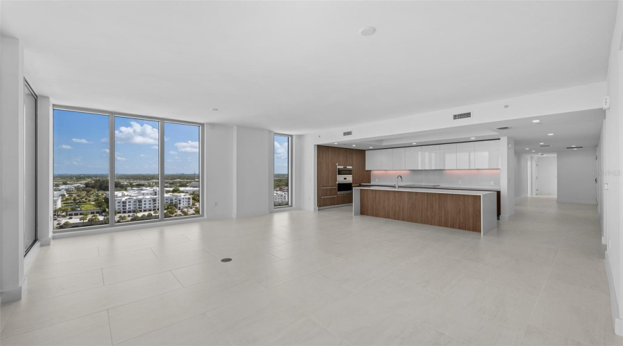 Tampa, Florida 33616, 3 Bedroom Bedrooms, ,4 Bathroombathrooms,Residential,For Sale,Bowen Daniel Dr.,0,Mfrtb8524972