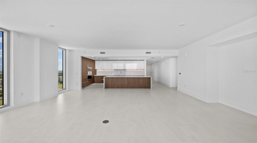 Tampa, Florida 33616, 3 Bedroom Bedrooms, ,4 Bathroombathrooms,Residential,For Sale,Bowen Daniel Dr.,0,Mfrtb8524972