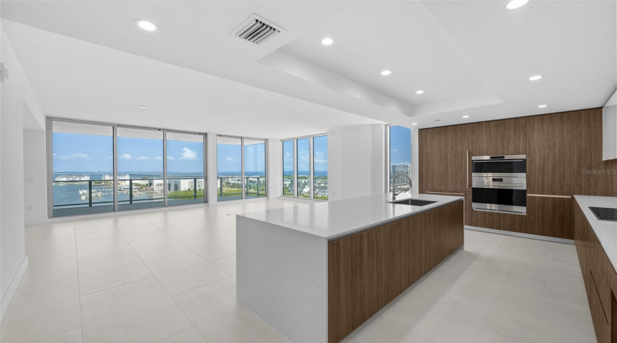 Tampa, Florida 33616, 3 Bedroom Bedrooms, ,4 Bathroombathrooms,Residential,For Sale,Bowen Daniel Dr.,0,Mfrtb8524972