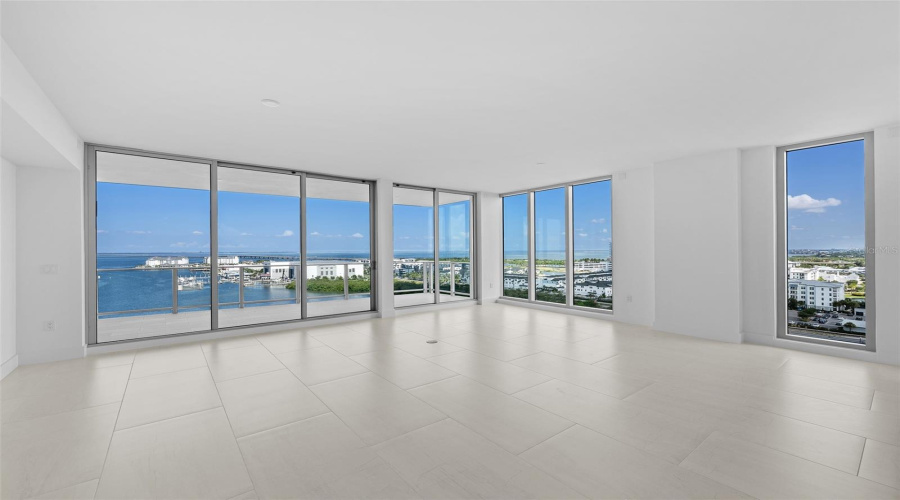 Tampa, Florida 33616, 3 Bedroom Bedrooms, ,4 Bathroombathrooms,Residential,For Sale,Bowen Daniel Dr.,0,Mfrtb8524972