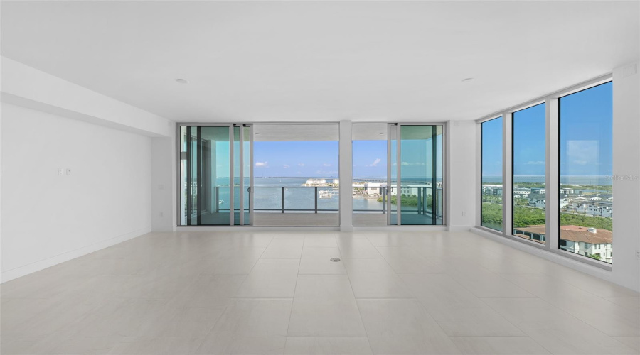 Tampa, Florida 33616, 3 Bedroom Bedrooms, ,4 Bathroombathrooms,Residential,For Sale,Bowen Daniel Dr.,0,Mfrtb8524972