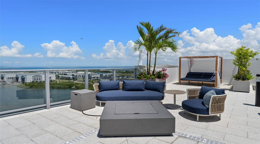 Tampa, Florida 33616, 3 Bedroom Bedrooms, ,4 Bathroombathrooms,Residential,For Sale,Bowen Daniel Dr.,0,Mfrtb8524972