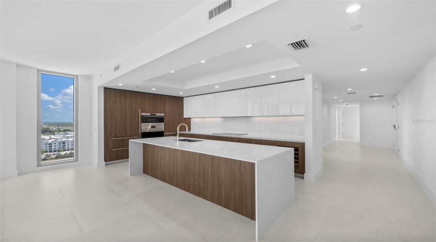 Tampa, Florida 33616, 3 Bedroom Bedrooms, ,4 Bathroombathrooms,Residential,For Sale,Bowen Daniel Dr.,0,Mfrtb8524972