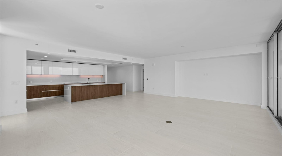 Tampa, Florida 33616, 3 Bedroom Bedrooms, ,4 Bathroombathrooms,Residential,For Sale,Bowen Daniel Dr.,0,Mfrtb8524972