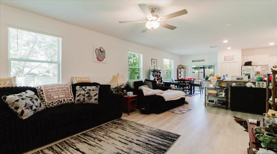 Holiday, Florida 34690, 2 Bedroom Bedrooms, ,2 Bathroombathrooms,Residential,For Sale,Forum,0,Mfrtb8498911
