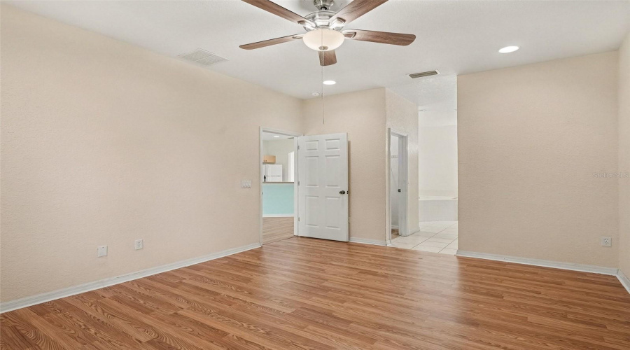 North Port, Florida 34286, 3 Bedroom Bedrooms, ,2 Bathroombathrooms,Residential,For Sale,Dureve,0,Mfrtb8542559