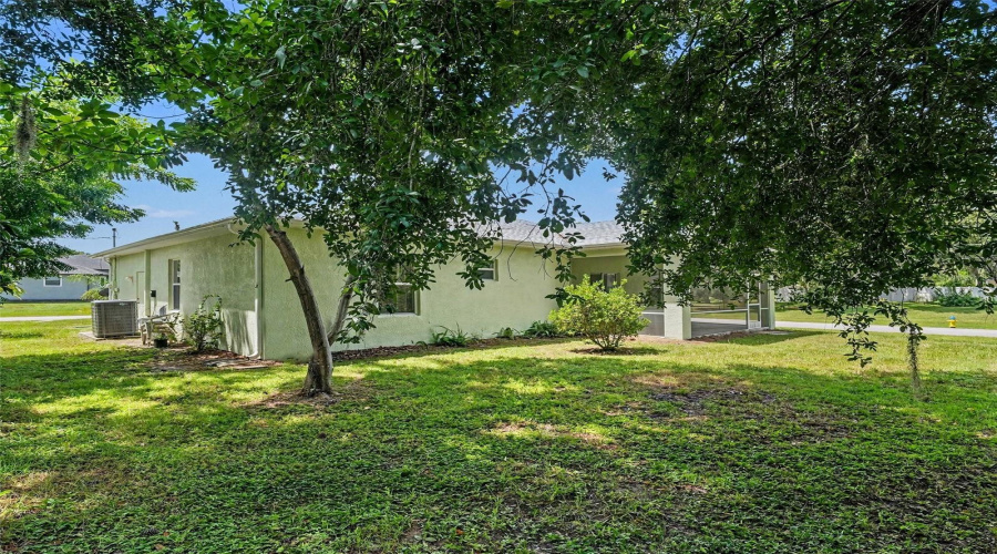 North Port, Florida 34286, 3 Bedroom Bedrooms, ,2 Bathroombathrooms,Residential,For Sale,Dureve,0,Mfrtb8542559