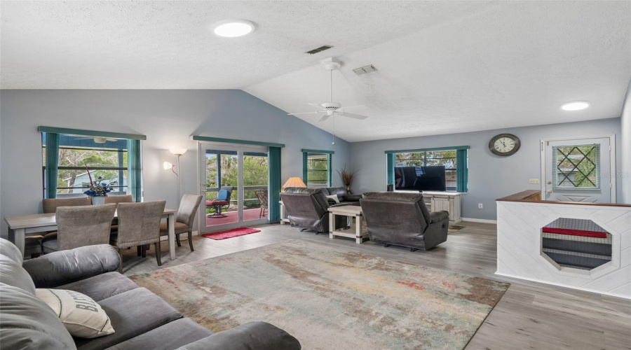 Crystal River, Florida 34429, 2 Bedroom Bedrooms, ,2 Bathroombathrooms,Residential,For Sale,Ozello,0,Mfrtb8532564