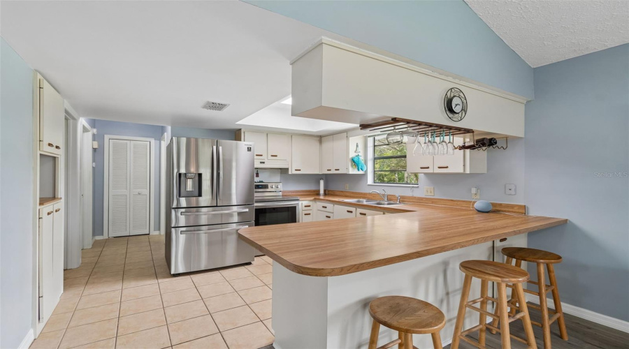 Crystal River, Florida 34429, 2 Bedroom Bedrooms, ,2 Bathroombathrooms,Residential,For Sale,Ozello,0,Mfrtb8532564