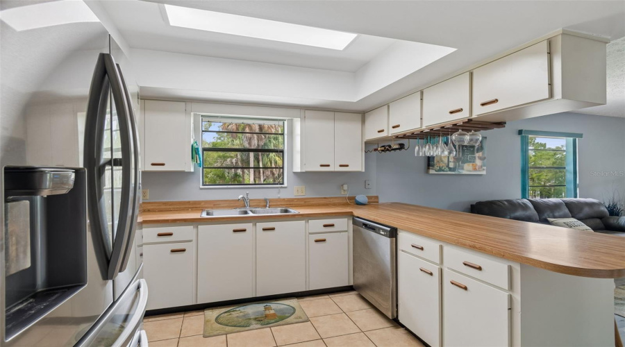 Crystal River, Florida 34429, 2 Bedroom Bedrooms, ,2 Bathroombathrooms,Residential,For Sale,Ozello,0,Mfrtb8532564