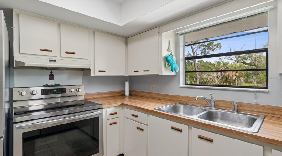 Crystal River, Florida 34429, 2 Bedroom Bedrooms, ,2 Bathroombathrooms,Residential,For Sale,Ozello,0,Mfrtb8532564