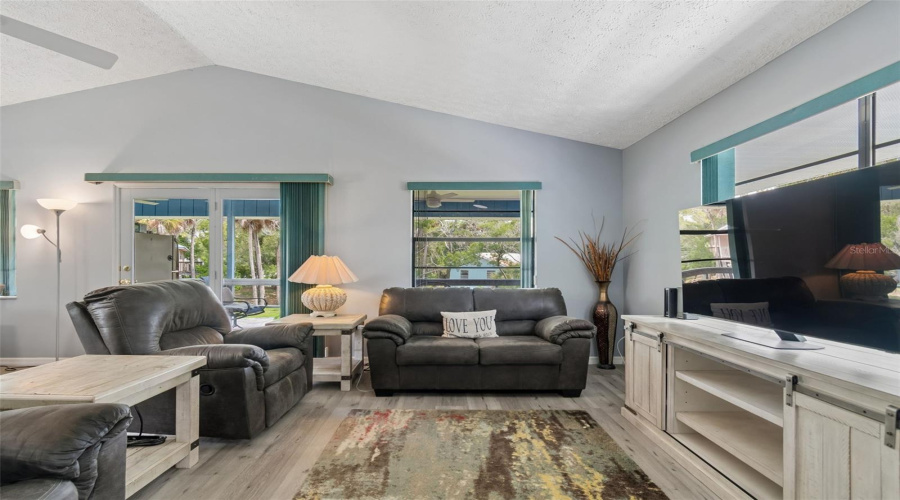 Crystal River, Florida 34429, 2 Bedroom Bedrooms, ,2 Bathroombathrooms,Residential,For Sale,Ozello,0,Mfrtb8532564