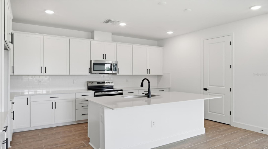 Parrish, Florida 34219, 4 Bedroom Bedrooms, ,3 Bathroombathrooms,Residential,For Sale,Banks,0,Mfrs5142968