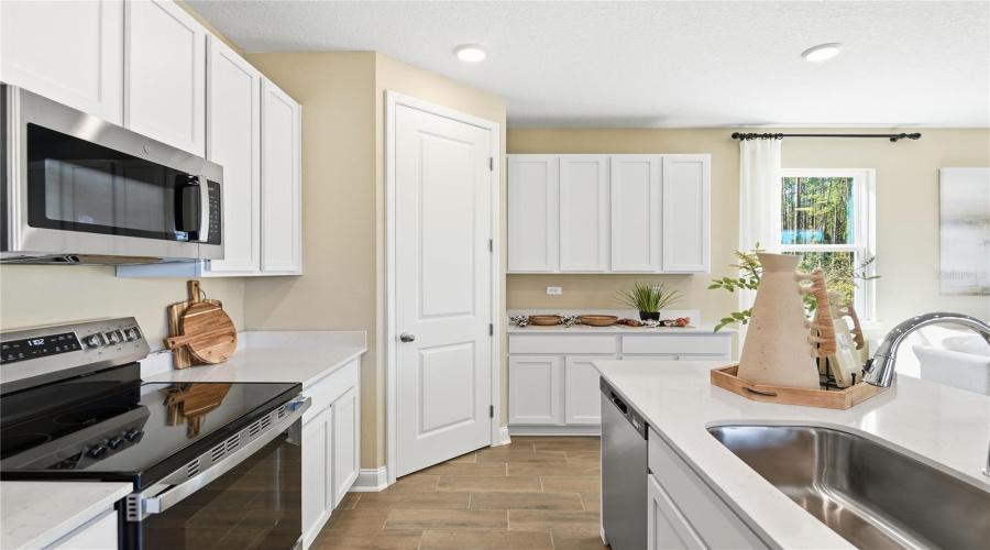 Palmetto, Florida 34221, 4 Bedroom Bedrooms, ,3 Bathroombathrooms,Residential,For Sale,29Th,0,Mfrs5149677