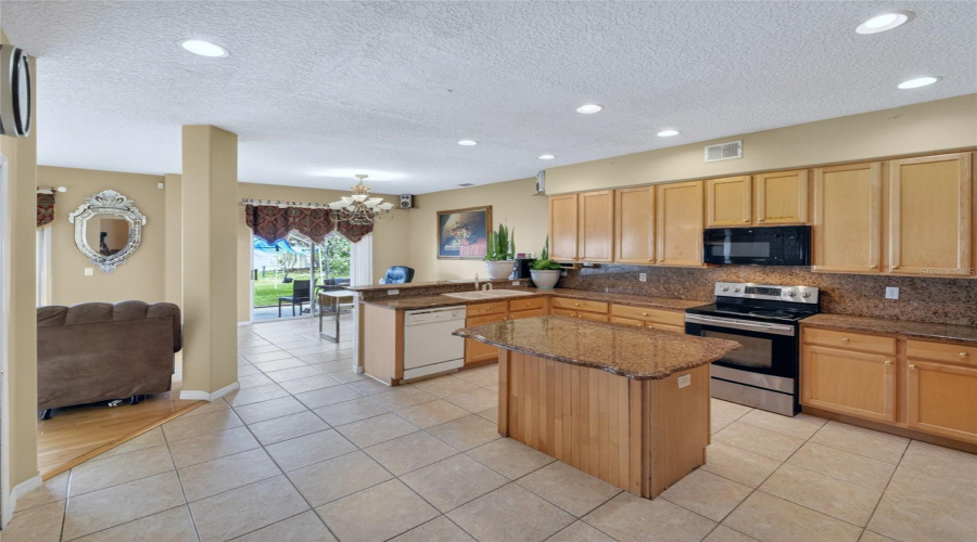 Kitchen - Pic 3