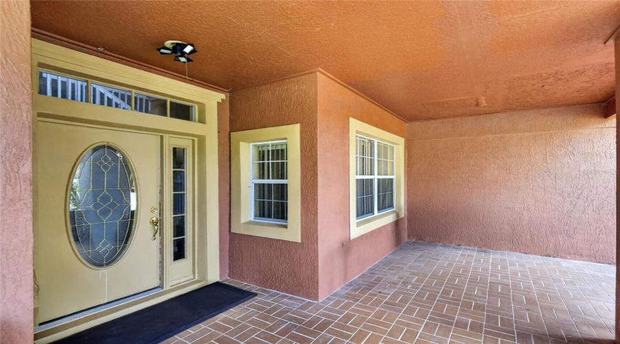 Exterior Front Patio - Pic 3