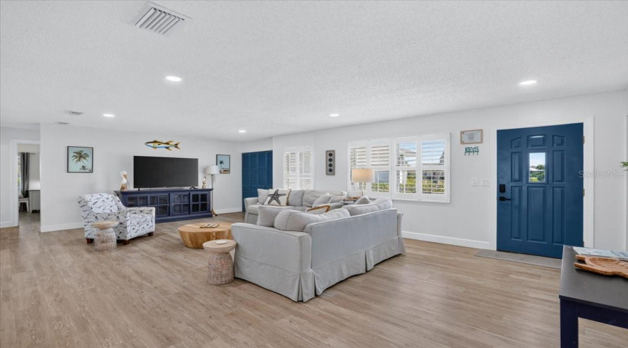 Bradenton, Florida 34210, 3 Bedroom Bedrooms, ,2 Bathroombathrooms,Residential,For Sale,Mangrove Point,0,Mfra4702846