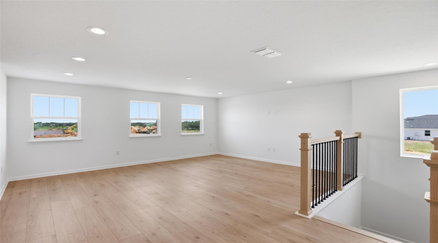 Apopka, Florida 32703, 4 Bedroom Bedrooms, ,3 Bathroombathrooms,Residential,For Sale,Stoneclifff,0,Mfro6417813
