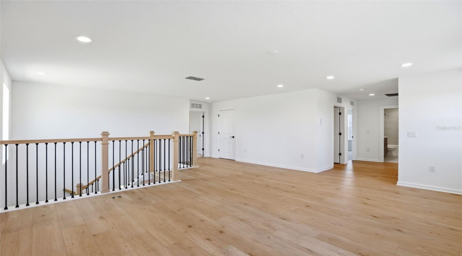 Apopka, Florida 32703, 4 Bedroom Bedrooms, ,3 Bathroombathrooms,Residential,For Sale,Stoneclifff,0,Mfro6417813