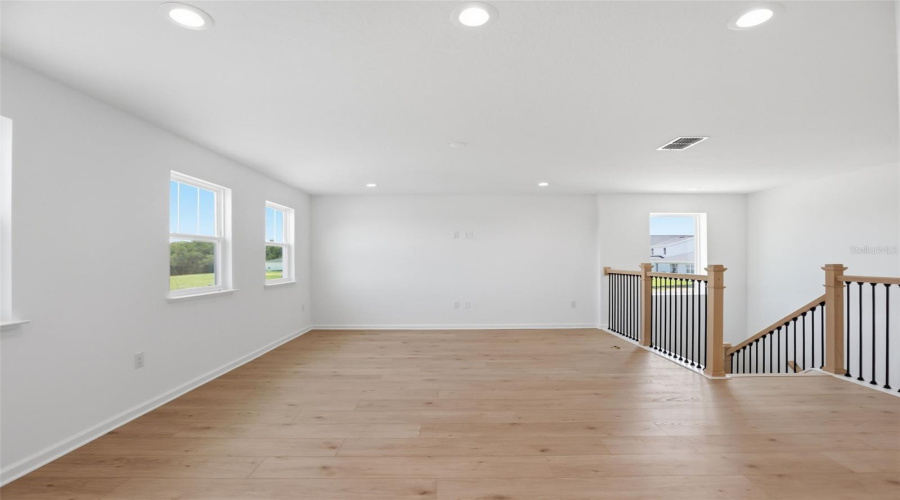 Apopka, Florida 32703, 4 Bedroom Bedrooms, ,3 Bathroombathrooms,Residential,For Sale,Stoneclifff,0,Mfro6417813