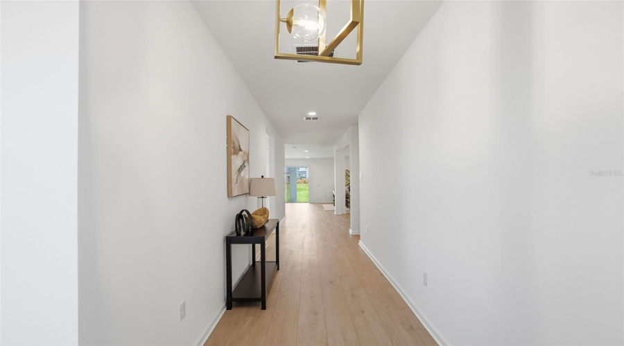 Apopka, Florida 32703, 4 Bedroom Bedrooms, ,3 Bathroombathrooms,Residential,For Sale,Stoneclifff,0,Mfro6417813