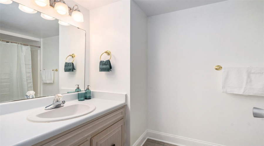 Tampa, Florida 33615, 2 Bedroom Bedrooms, ,2 Bathroombathrooms,Residential,For Sale,Newtown,0,Mfrtb8358182