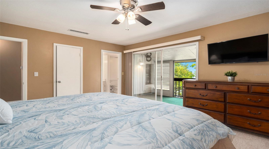 Tampa, Florida 33615, 2 Bedroom Bedrooms, ,2 Bathroombathrooms,Residential,For Sale,Newtown,0,Mfrtb8358182