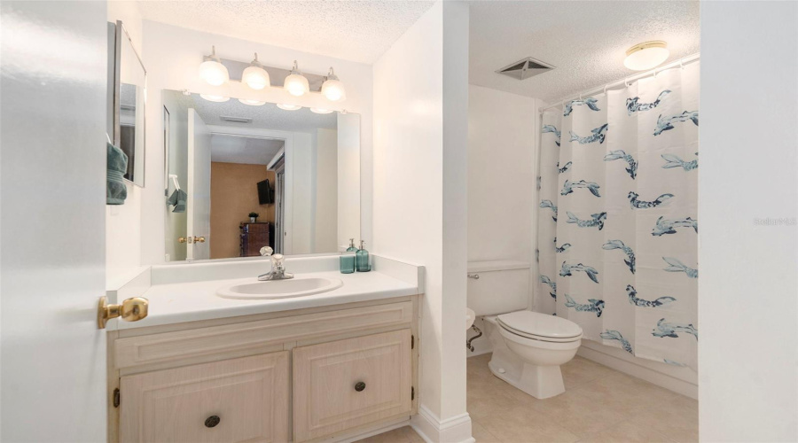 Tampa, Florida 33615, 2 Bedroom Bedrooms, ,2 Bathroombathrooms,Residential,For Sale,Newtown,0,Mfrtb8358182