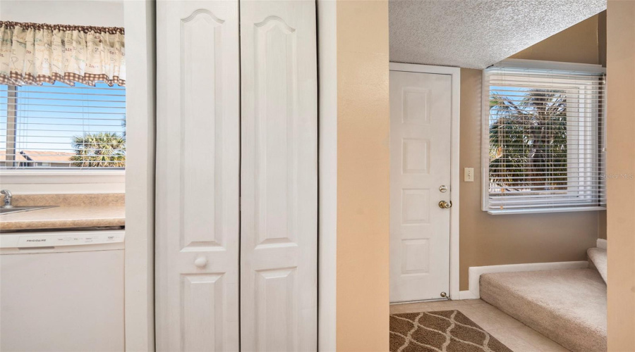 Tampa, Florida 33615, 2 Bedroom Bedrooms, ,2 Bathroombathrooms,Residential,For Sale,Newtown,0,Mfrtb8358182