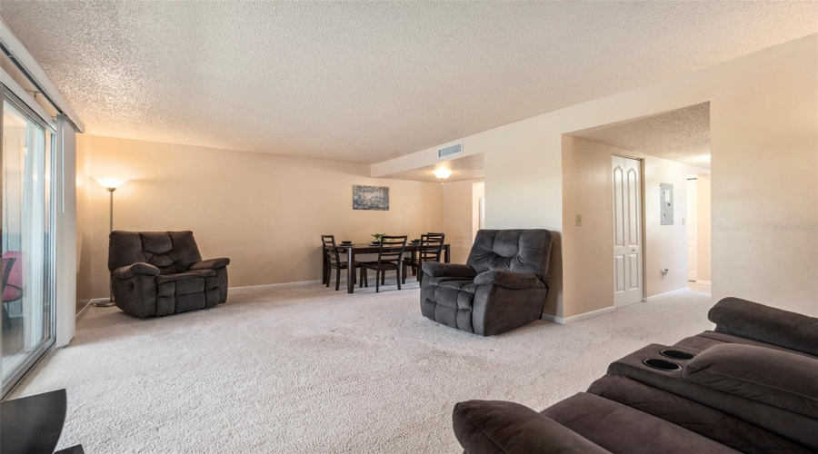 Tampa, Florida 33615, 2 Bedroom Bedrooms, ,2 Bathroombathrooms,Residential,For Sale,Newtown,0,Mfrtb8358182