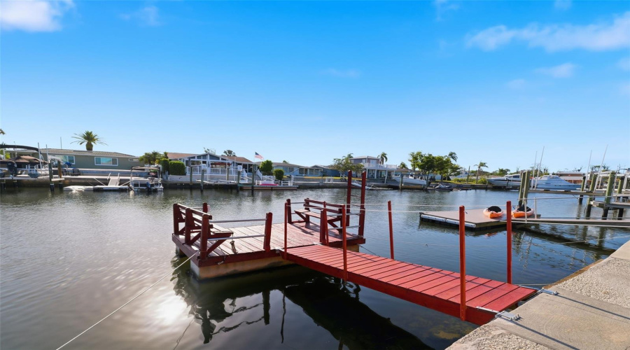 New Port Richey, Florida 34652, 2 Bedroom Bedrooms, ,2 Bathroombathrooms,Residential,For Sale,Forecastle,0,Mfrw7884745